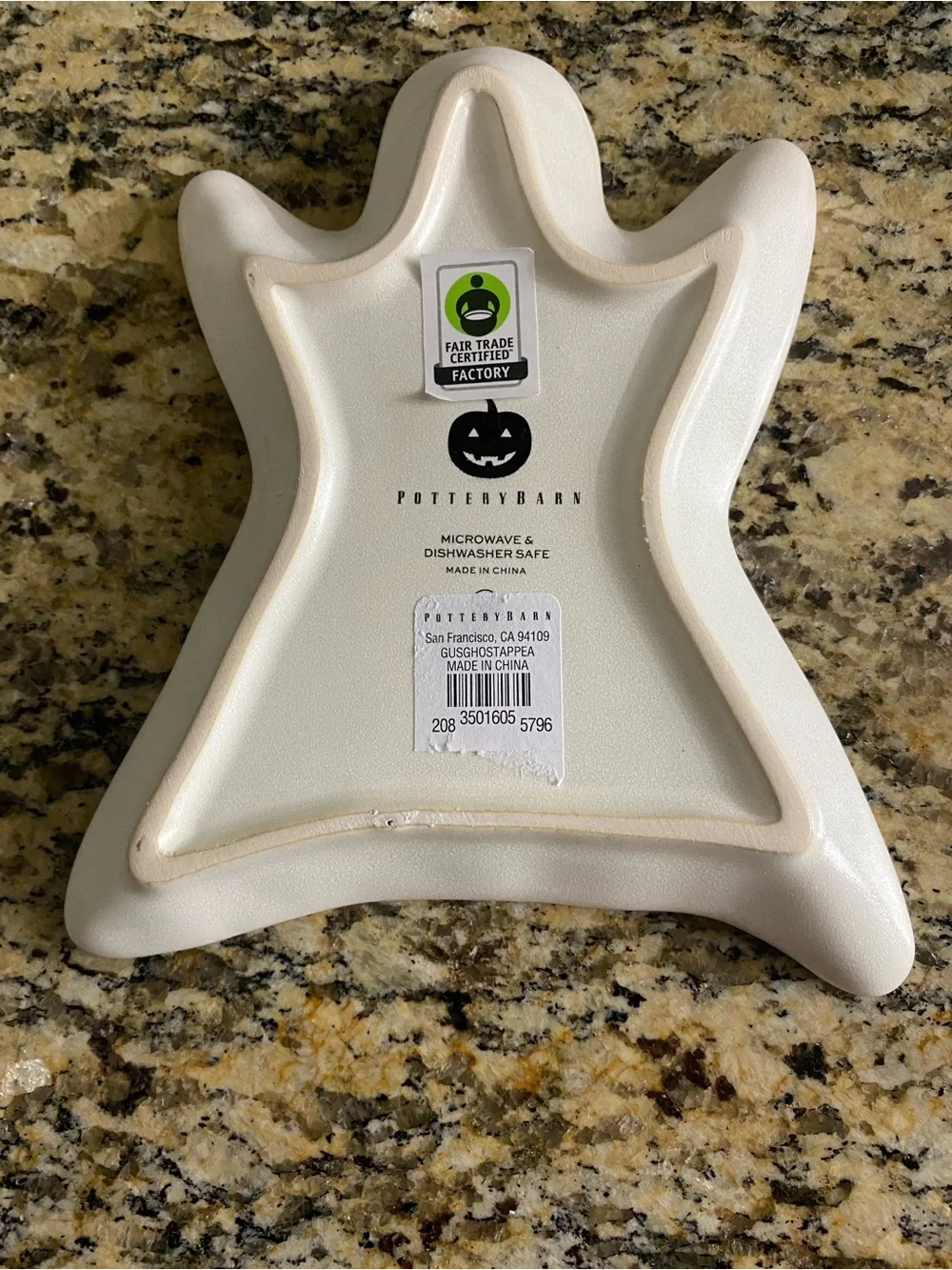 Pottery Barn ceramic Ghost plate trinket dish. NWT. Perfect for fall & Halloween